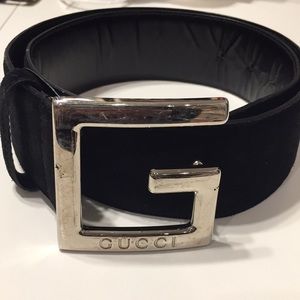 Gucci belt in black suede